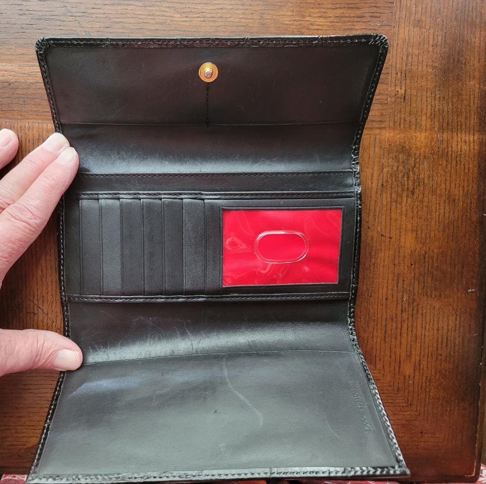 Dooney & Bourke Black Croc Embossed Continental Clutch - Picture 2 of 4